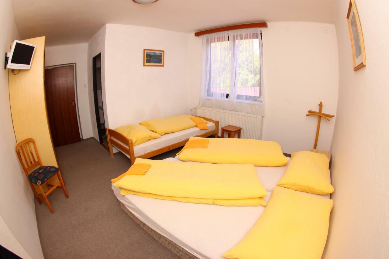Yacht Club Barrandov Otel Kožlí u Orlíka Dış mekan fotoğraf