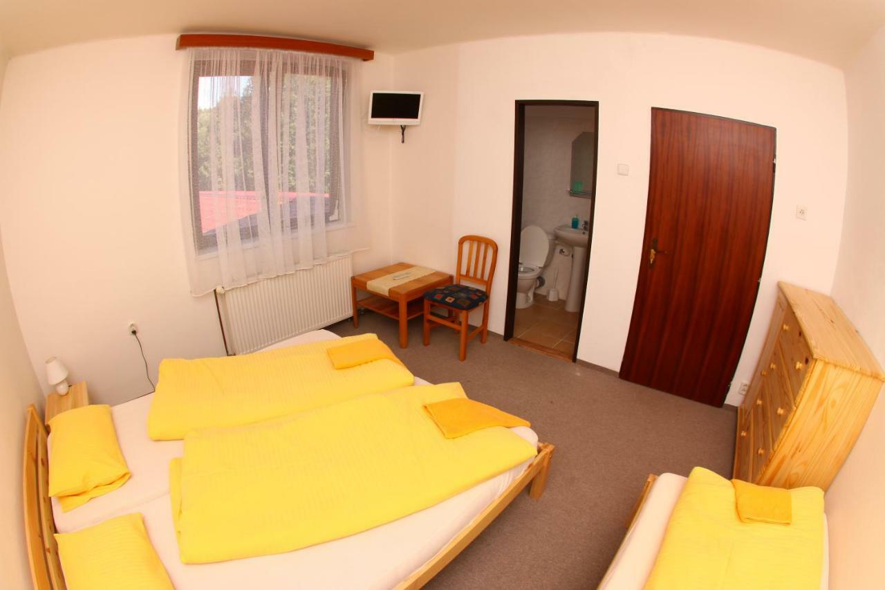 Yacht Club Barrandov Otel Kožlí u Orlíka Dış mekan fotoğraf
