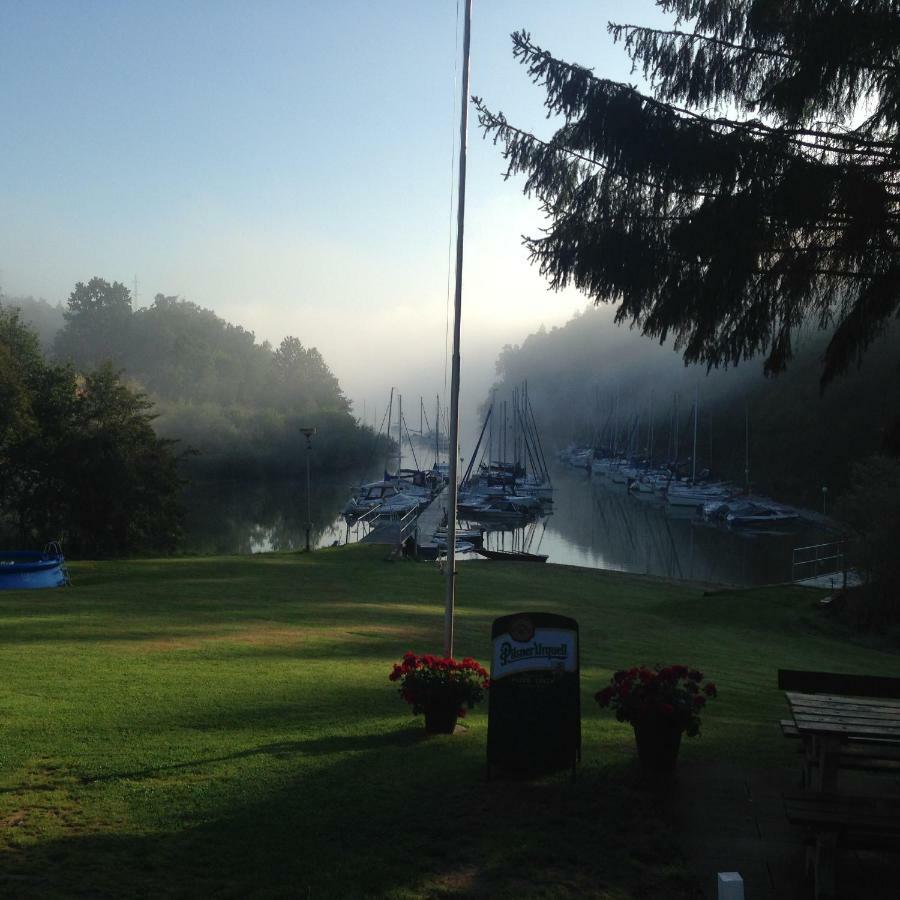 Yacht Club Barrandov Otel Kožlí u Orlíka Dış mekan fotoğraf